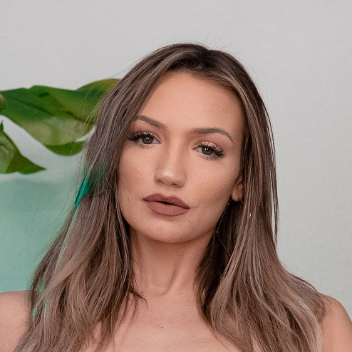 Mia Molotov portrait