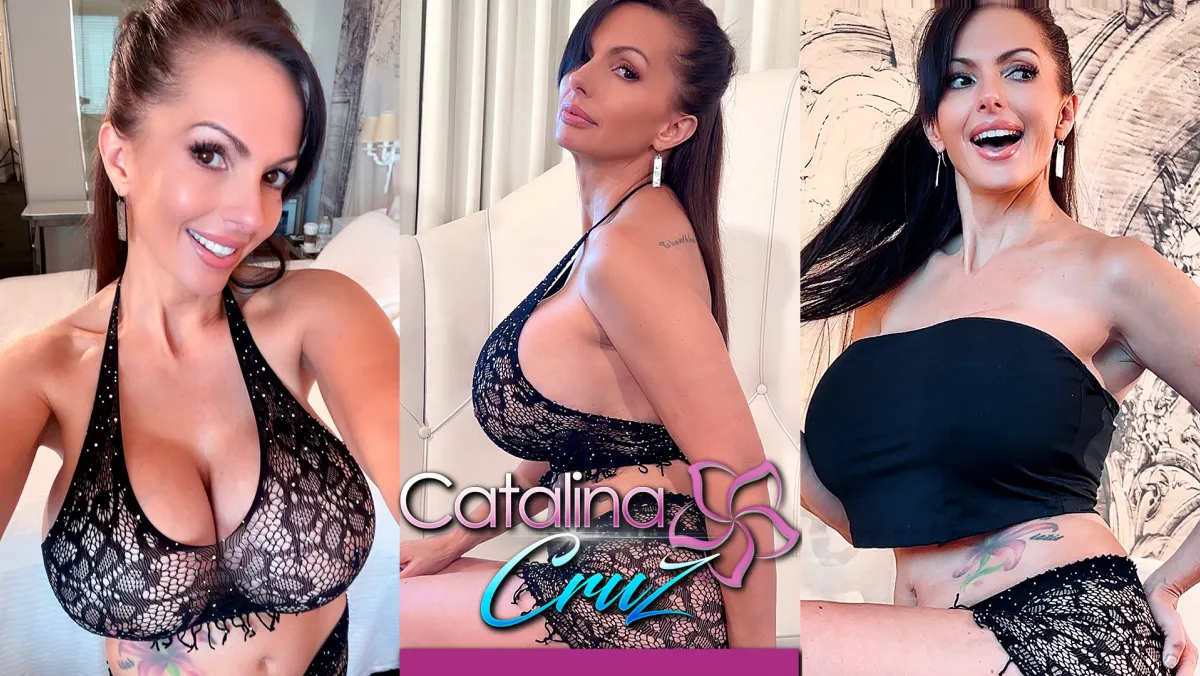 Catalina Cruz Teases in Micro Mini Skirt - 5K VR Naughty Play