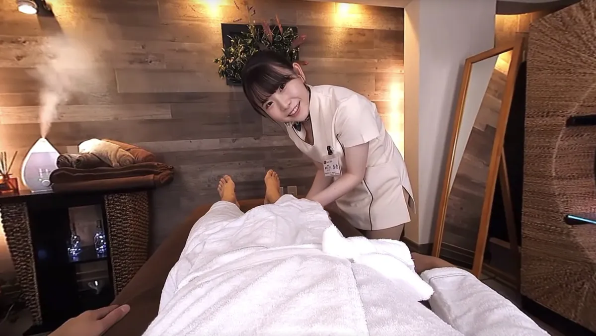 Creampie 4 Times with Innocent New Esthetician Kozue on First Day