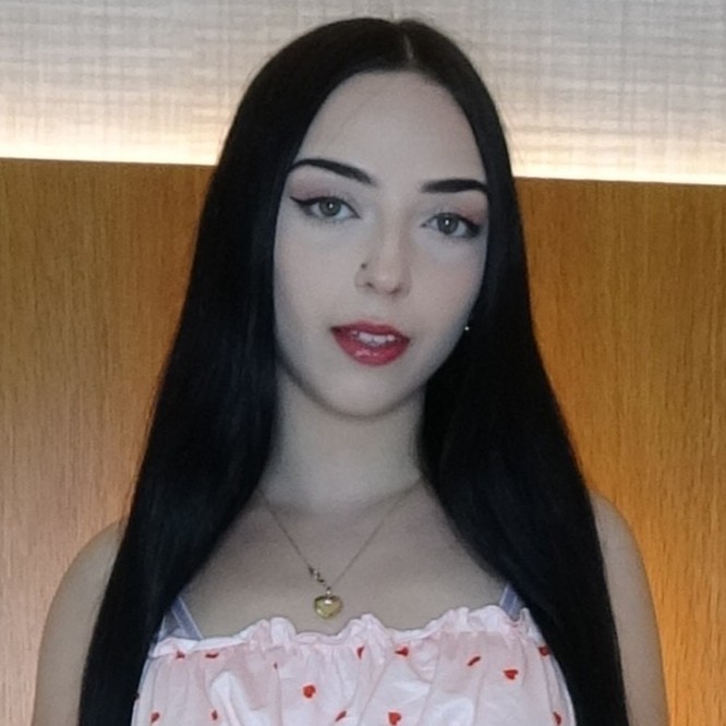 Scarlett Rosewood portrait