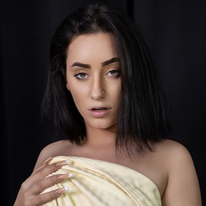 Olivia Hart portrait