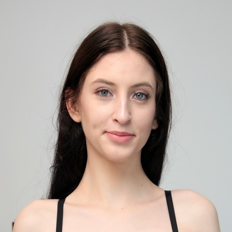 Lexy Emerald portrait