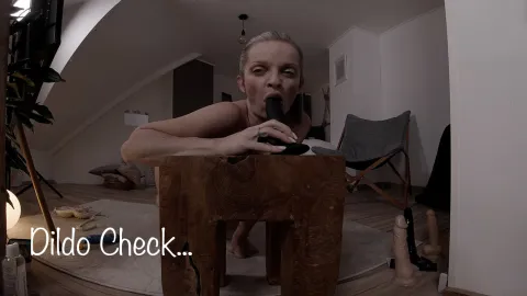 Sabdeluxe - Dildo Check